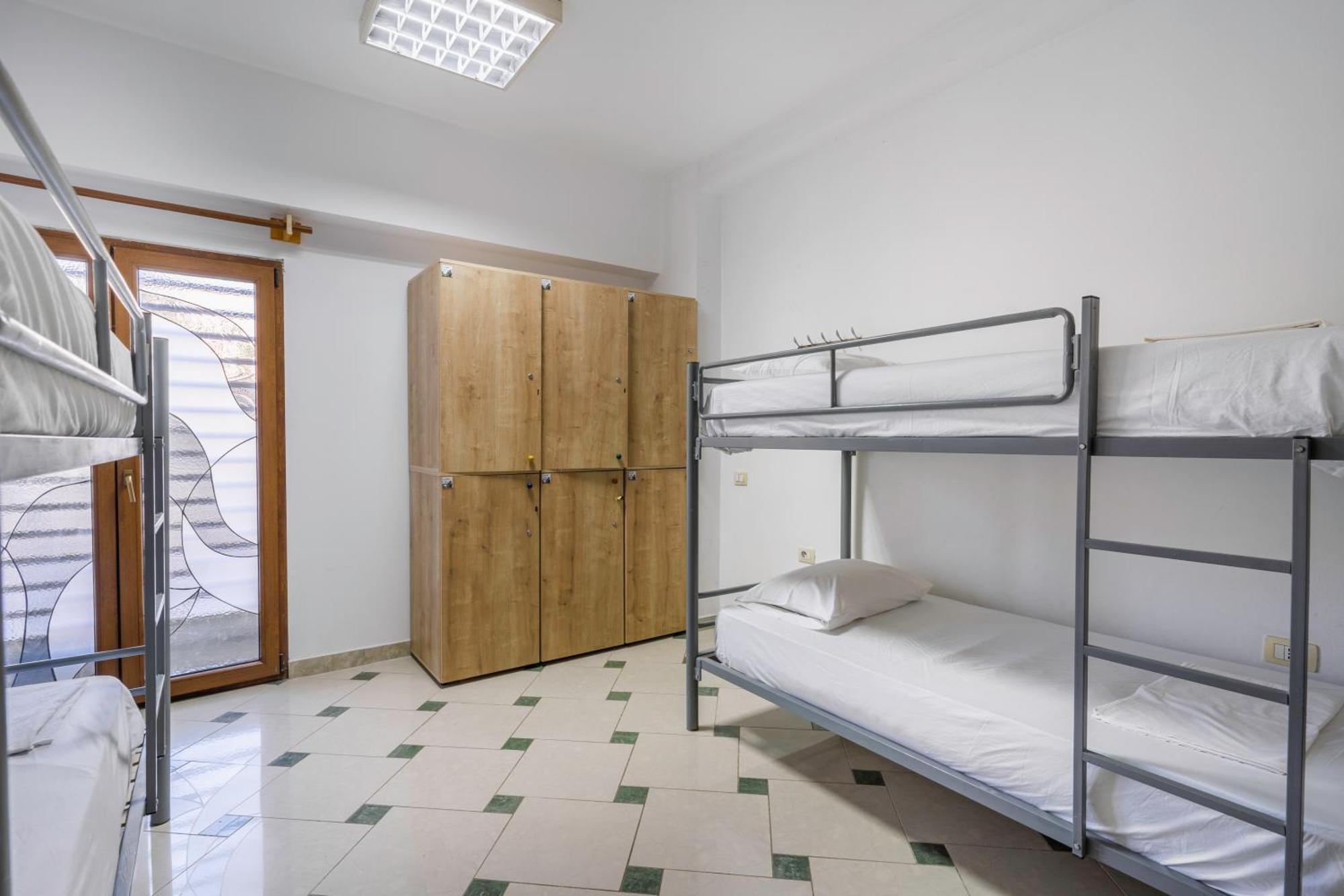Albergue Hasta La Vista Sarandë