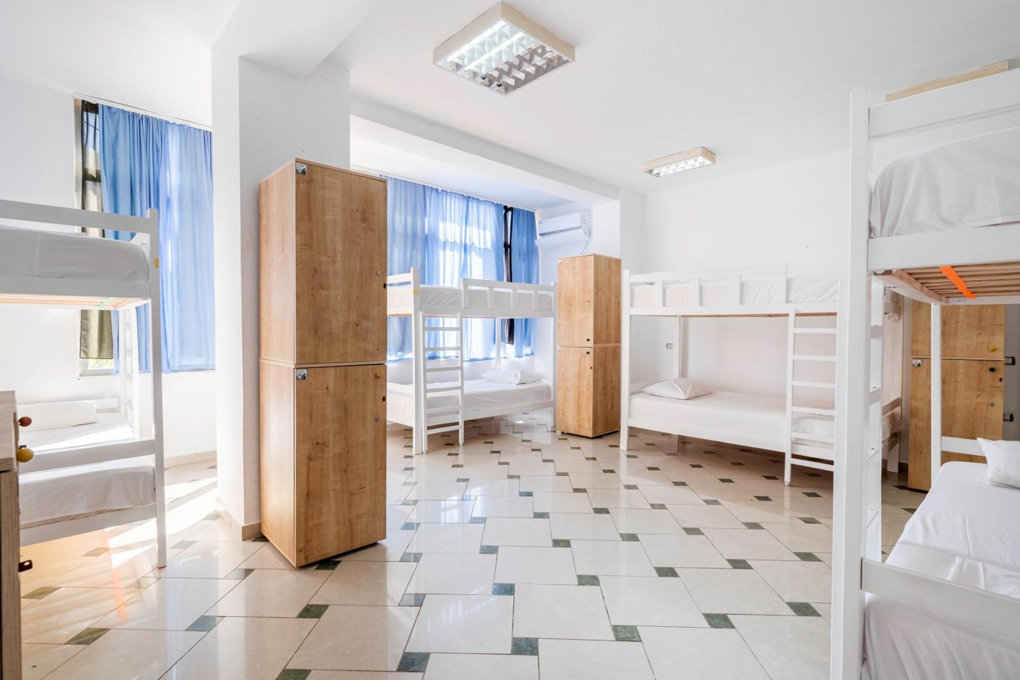 Hasta La Vista Hostel Saranda