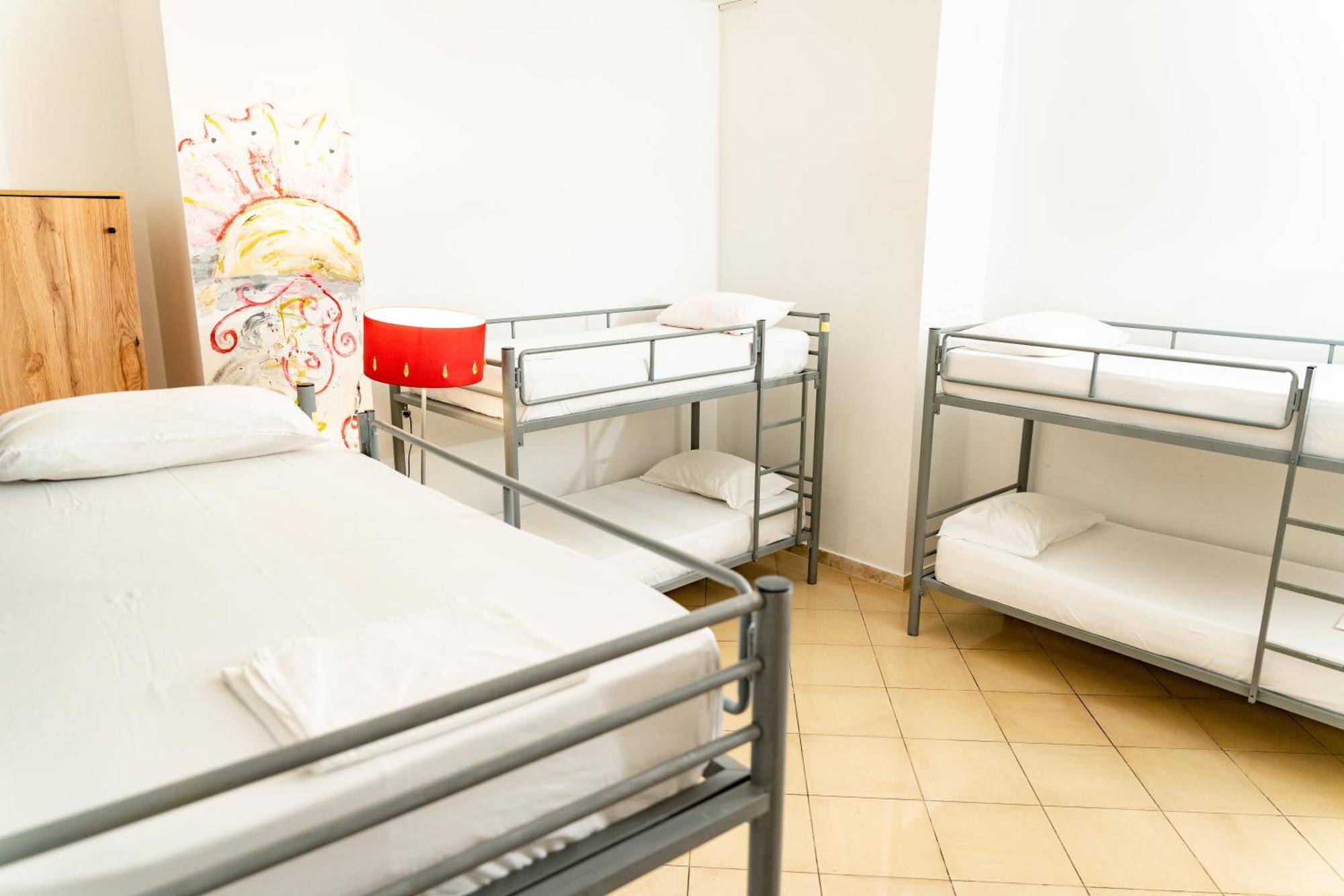 Hasta La Vista Hostel